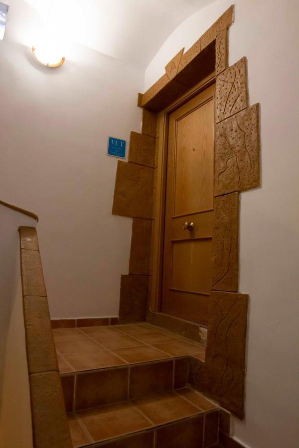 Apartamentos Erlueta Calatayud Zewnętrze zdjęcie